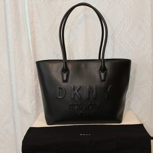 Dkny Bags - NWT DKNY Hutton Debossed Leather Tote Dkny Bags - NWT DKNY Hutton Debossed Leather Tote